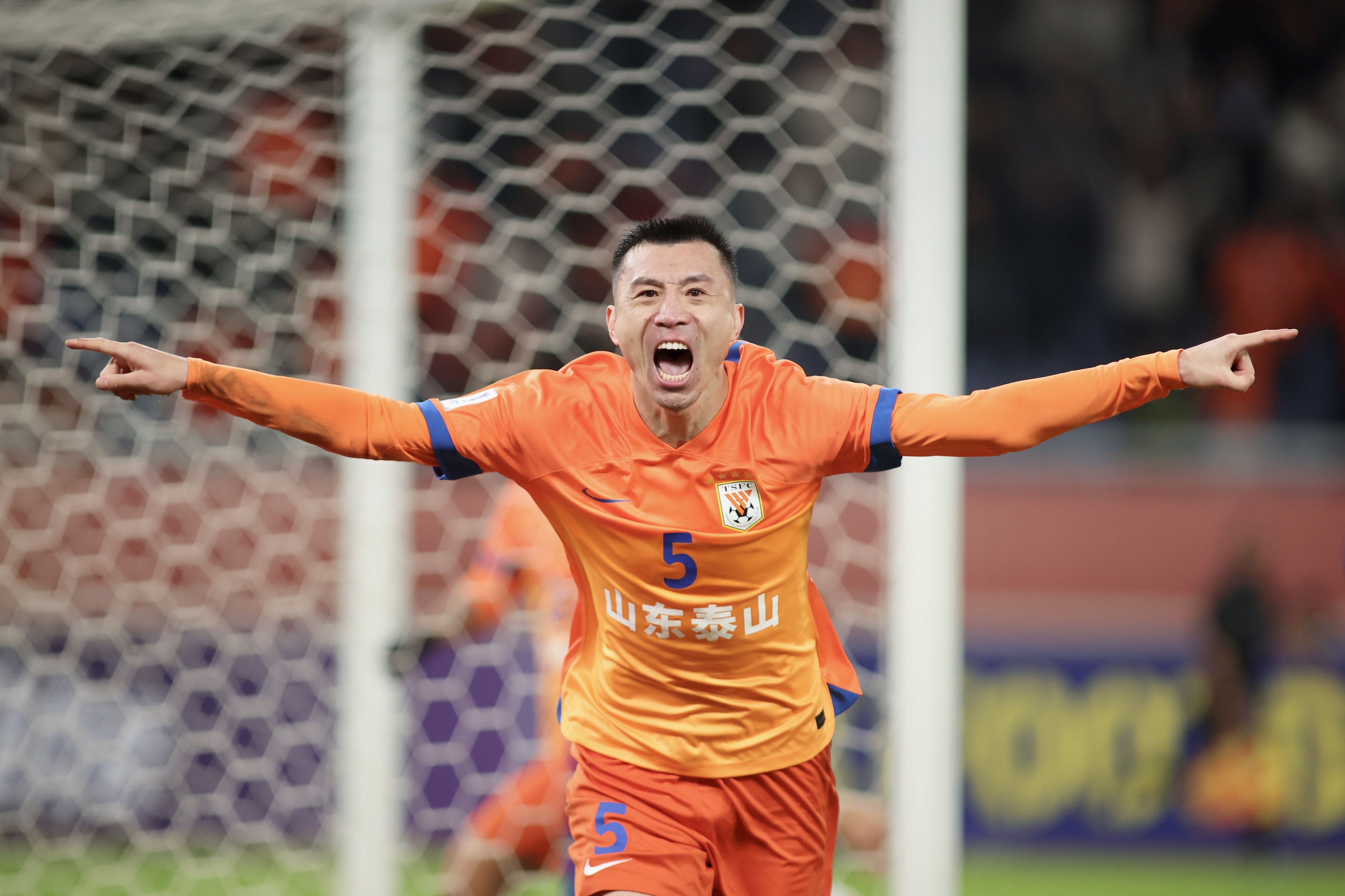 开云体育 -德甲今夜再迎强敌；上海久事手感冰凉；主帅态度——管理层满意；年轻球员得到机会 