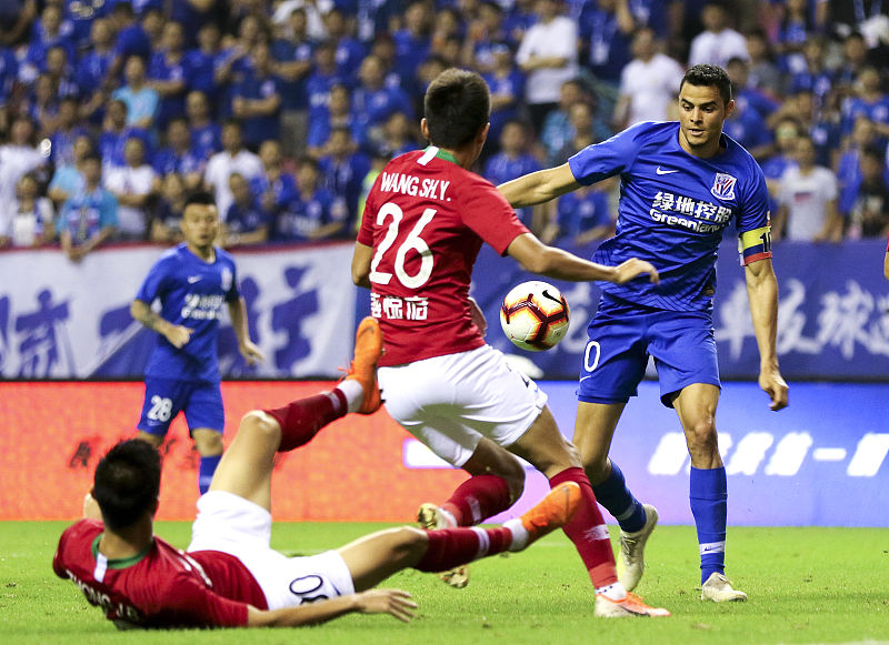 开云登录入口 -风云突变！法兰克福今夜手感冰凉；中超版图或变；质疑声仍在；轮换策略成焦点 