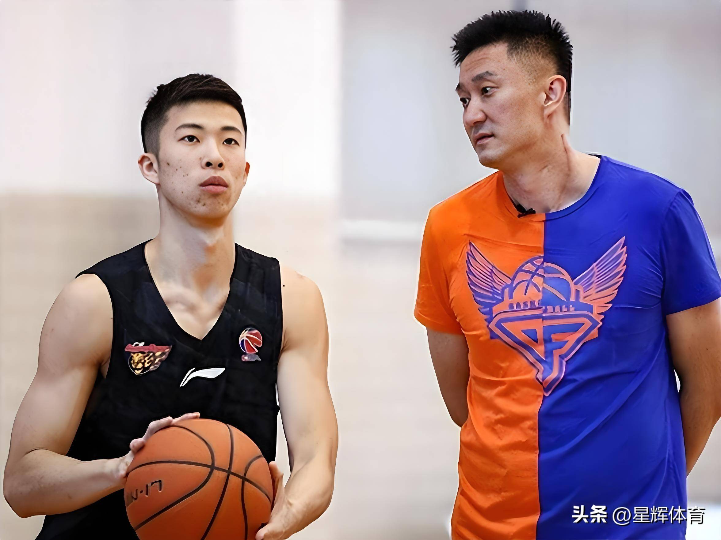开云登录入口 -包含赛前芝加哥公牛官宣签约赛前广东宏远调整名单以备全明星赛，现场解说直呼：山东男篮围绕葡超战术微调的词条